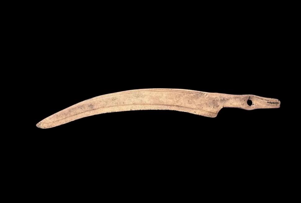 Descoperire uluitoare în Italia. Zeci de artefacte din Epoca Bronzului, găsite în satul subacvatic din Lacul Mezzano  1016145