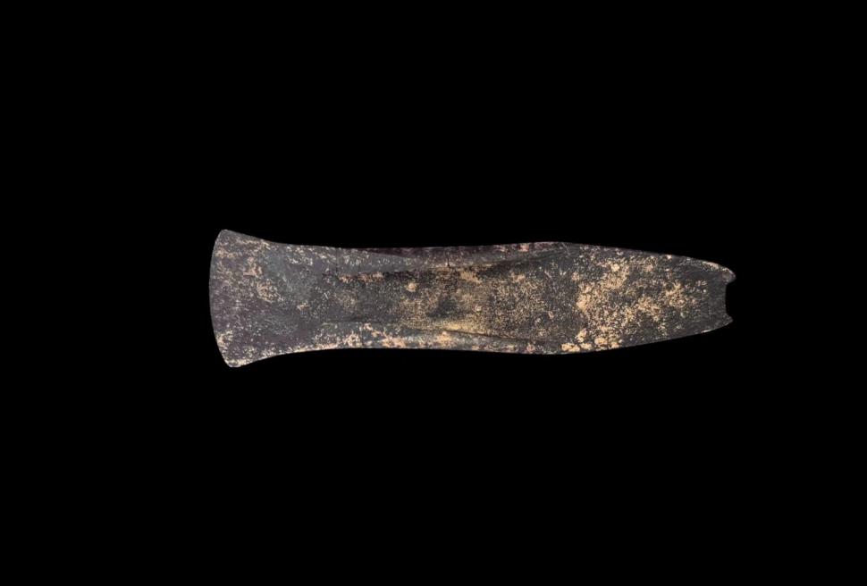 Descoperire uluitoare în Italia. Zeci de artefacte din Epoca Bronzului, găsite în satul subacvatic din Lacul Mezzano  1016150