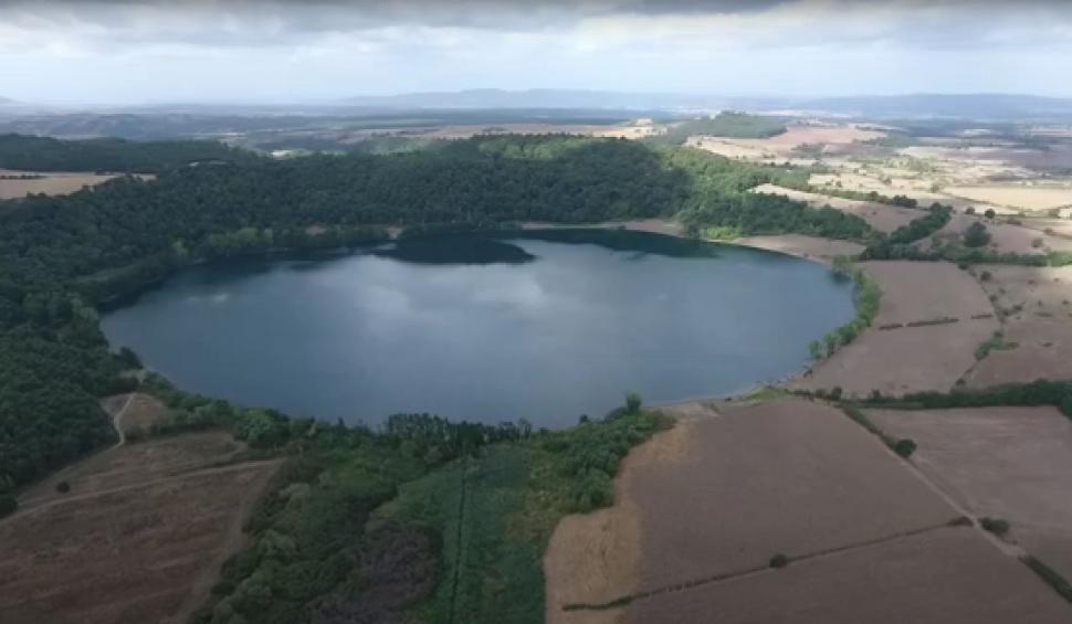 Descoperire uluitoare în Italia. Zeci de artefacte din Epoca Bronzului, găsite în satul subacvatic din Lacul Mezzano  1016173