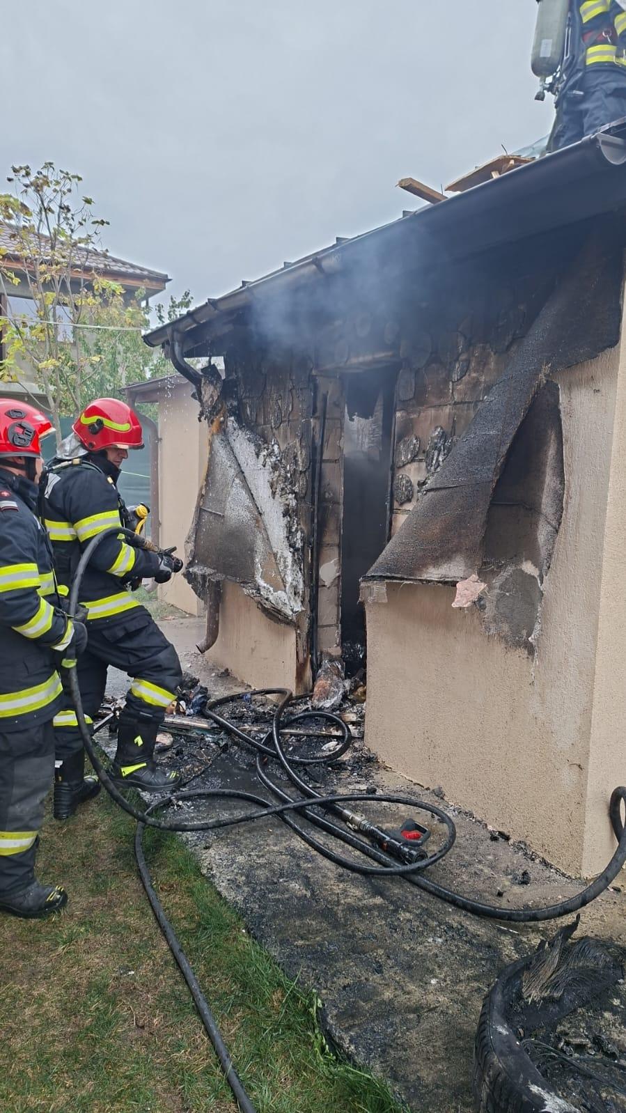 Incendiu la o magazie lipită de un azil de bătrâni din Ilfov. O persoană a fost găsită moartă 1016224