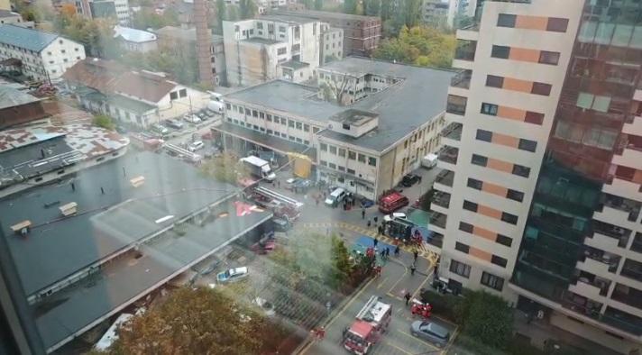 Incendiu la un hotel din Calea Plevnei, din Bucureşti. Sunt degajări mari de fum, a fost emis mesaj Ro-Alert 1016199