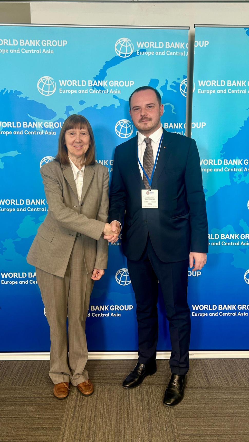 Ministrul Rogobete a avut o întâlnire cu vicepreședintele Băncii Mondiale: „Am punctat necesitatea construirii unui nou Spital de Arşi” 1016243