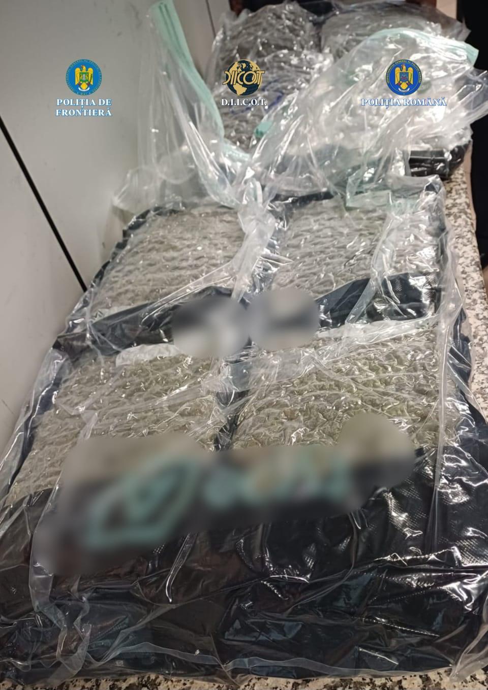 Un albanez a fost prins când încerca să introducă, în România, 22 de kilograme de canabis. Cum le transporta 1016205