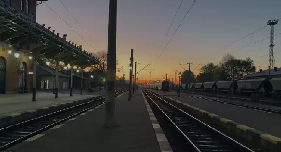 Haos în gări. Zeci de trenuri ale CFR Călători au fost suspendate. Elevii şi muncitorii au aflat abia pe peron că nu au cu ce pleca 1016791