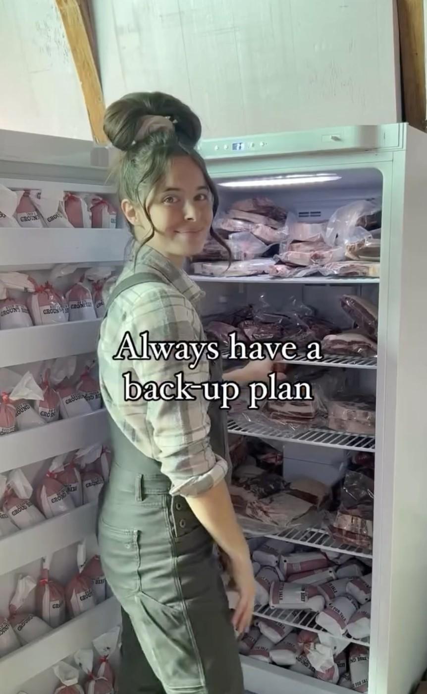 ”Pregătiri pentru Apocalipsă”. O tânără de 25 de ani crede că vine colapsul global și are provizii pentru cinci persoane timp de 10 ani 1016594