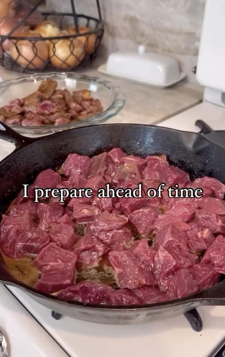 ”Pregătiri pentru Apocalipsă”. O tânără de 25 de ani crede că vine colapsul global și are provizii pentru cinci persoane timp de 10 ani 1016595