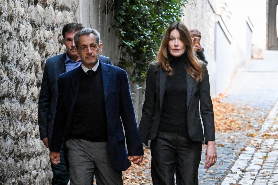 Ce a făcut Nicolas Sarkozy în prima zi la închisoare. Frenezie printre ceilalți deținuți: „Va avea o ședere dificilă” 1017372