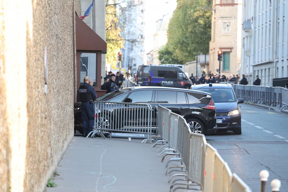 Ce a făcut Nicolas Sarkozy în prima zi la închisoare. Frenezie printre ceilalți deținuți: „Va avea o ședere dificilă” 1017377