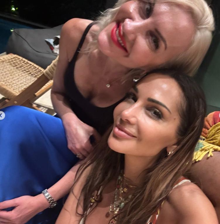 Grecii sunt extrem de indignați după ce au văzut o filmare controversată cu o cântăreață celebră  1017278