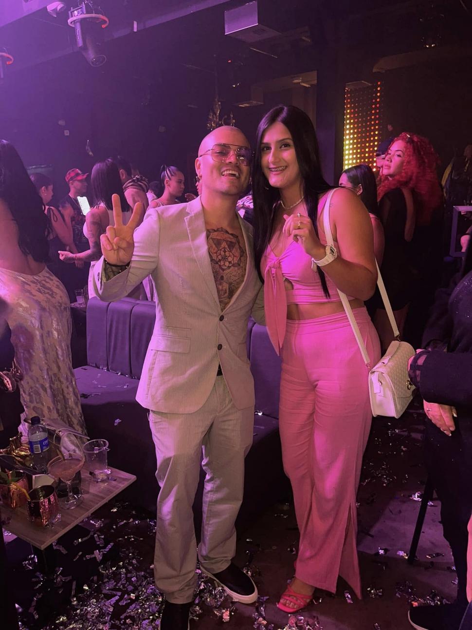 O vedetă TikTok a fost înjunghiată în timpul unui jaf care a avut loc pe o autostradă. Medicii nu au reuşit să o salveze 1017234