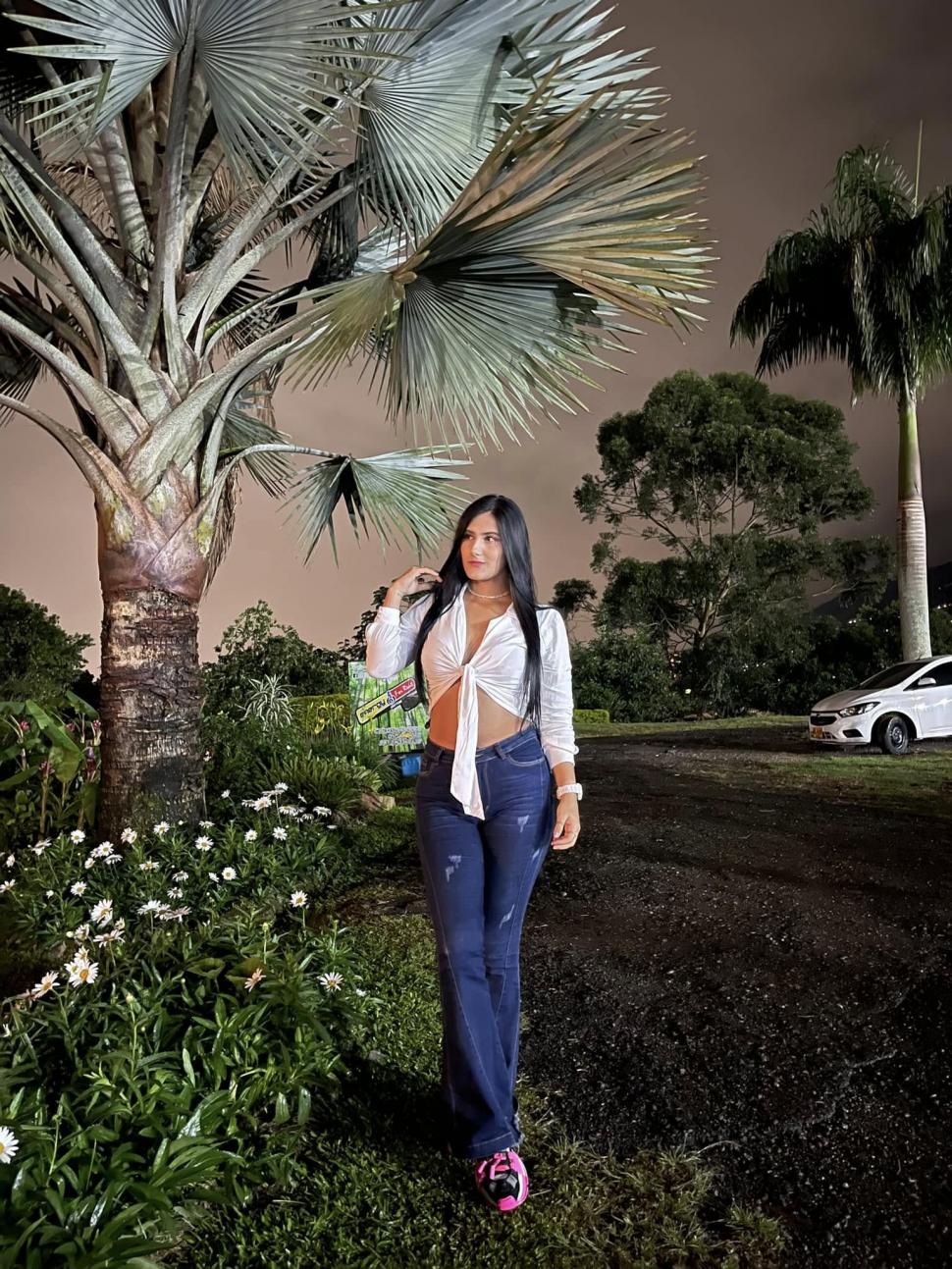 O vedetă TikTok a fost înjunghiată în timpul unui jaf care a avut loc pe o autostradă. Medicii nu au reuşit să o salveze 1017236