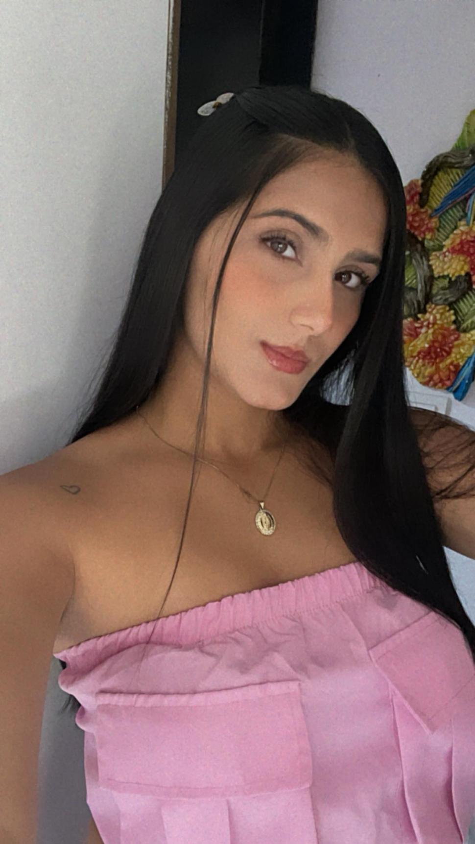 O vedetă TikTok a fost înjunghiată în timpul unui jaf care a avut loc pe o autostradă. Medicii nu au reuşit să o salveze 1017252