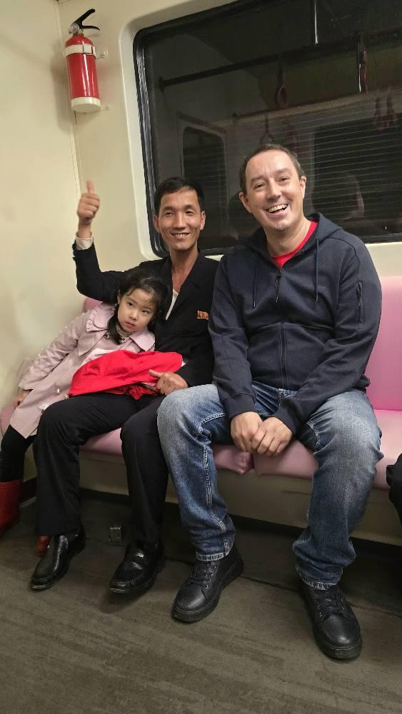 Ce a văzut un turist italian în Coreea de Nord: „Ei chiar cred că trăiesc în cea mai avansată țară din lume” 1017452