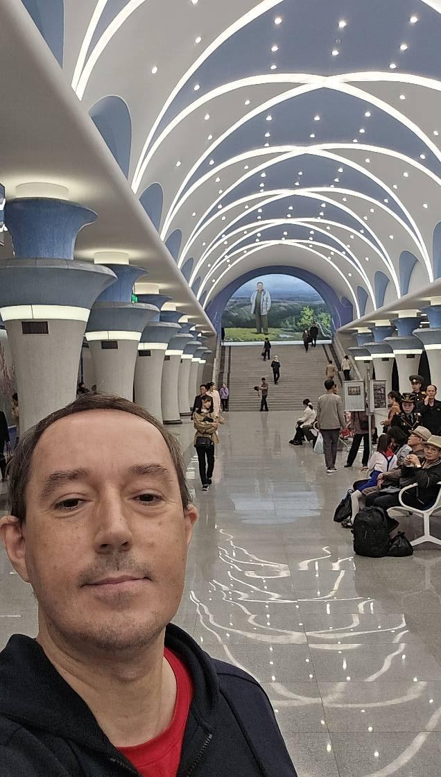 Ce a văzut un turist italian în Coreea de Nord: „Ei chiar cred că trăiesc în cea mai avansată țară din lume” 1017459