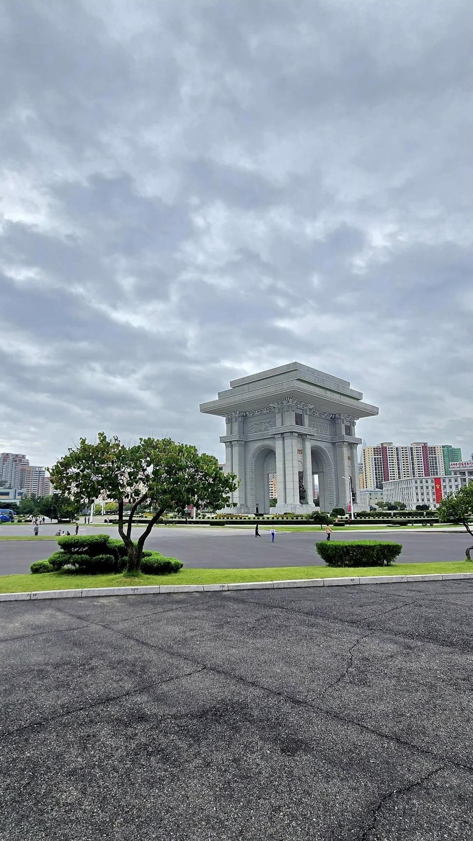 Ce a văzut un turist italian în Coreea de Nord: „Ei chiar cred că trăiesc în cea mai avansată țară din lume” 1017475