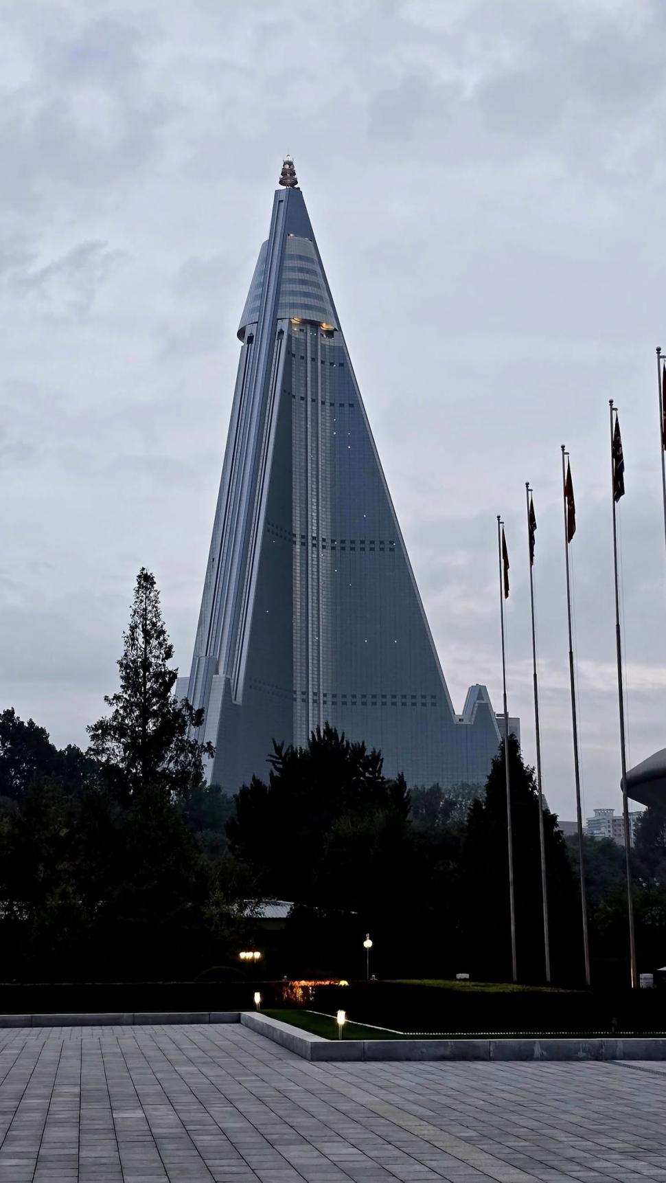 Ce a văzut un turist italian în Coreea de Nord: „Ei chiar cred că trăiesc în cea mai avansată țară din lume” 1017476