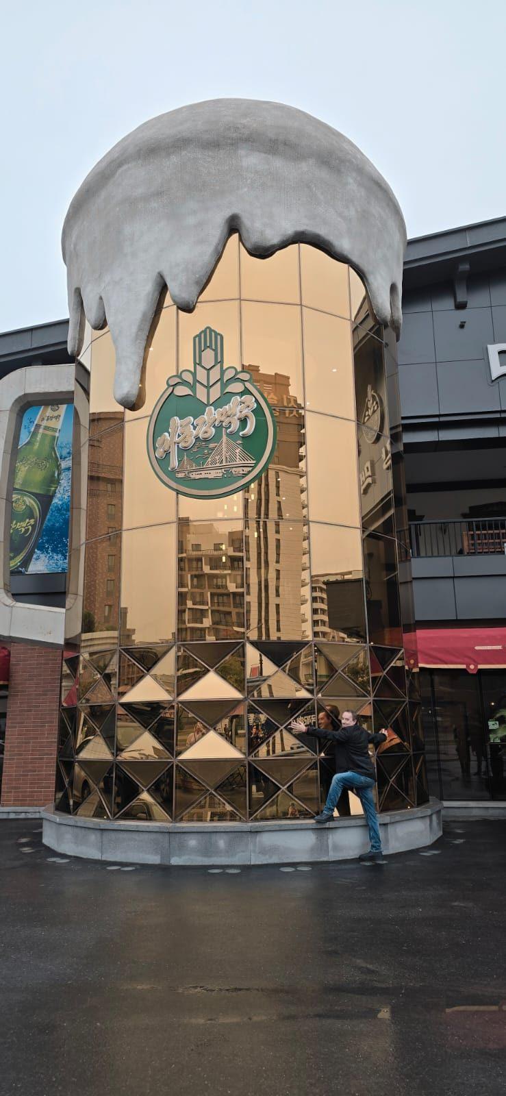 Ce a văzut un turist italian în Coreea de Nord: „Ei chiar cred că trăiesc în cea mai avansată țară din lume” 1017485