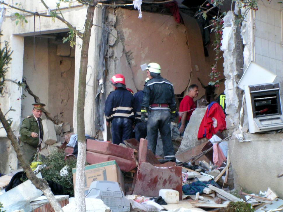 Au pierdut totul în explozie, dar tot ei au plătit pentru reconstrucția blocului. Statul le-a oferit doar 2.000 de euro despăgubire 1017862