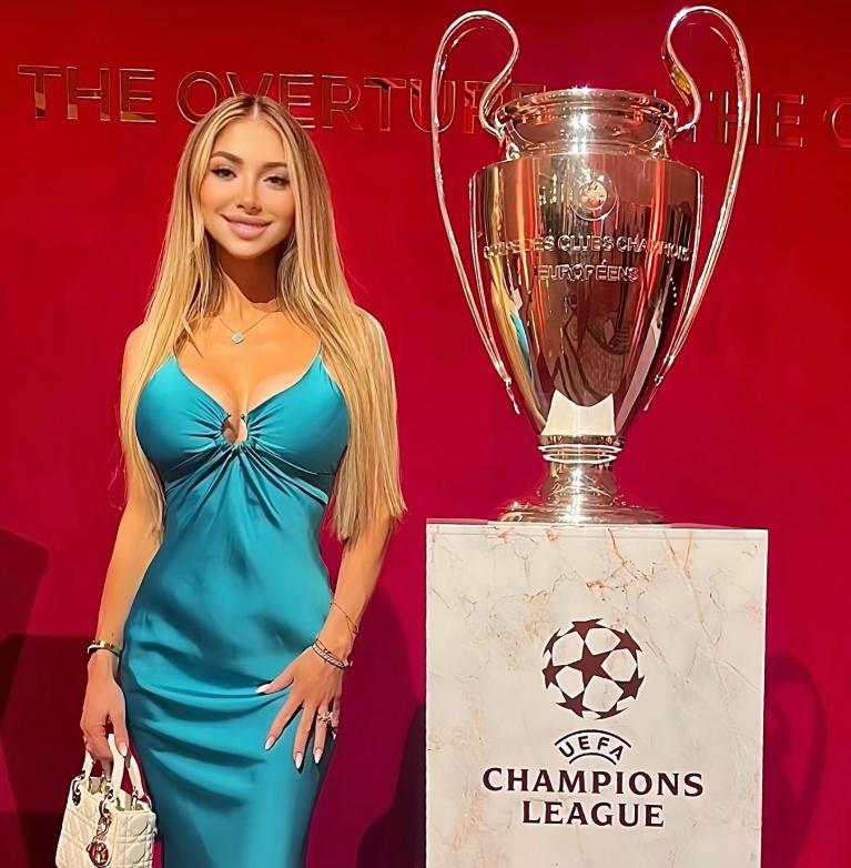 Manuela, cea mai „sclipitoare” arbitră din fotbalul european, spune cât de greu îi este în carieră: Mi-au făcut avansuri, nu am cedat 1017968