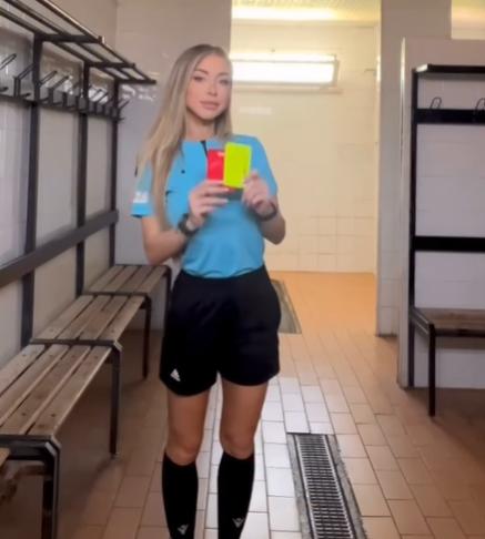 Manuela, cea mai „sclipitoare” arbitră din fotbalul european, spune cât de greu îi este în carieră: Mi-au făcut avansuri, nu am cedat 1017977