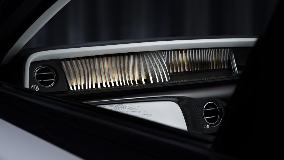 Rolls Royce celebrează Phantom printr-un model cu figurina Spirit of Ecstasy din aur masiv. Cum arată „Centenary”: Vor exista doar 25 1018036