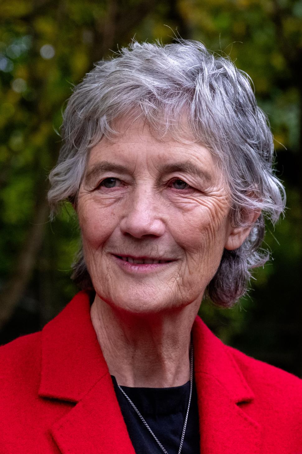 Cine este Catherine Connolly, femeia care a câștigat alegerile prezidențiale în Irlanda. Rivala ei și-a recunoscut înfrângerea 1018286