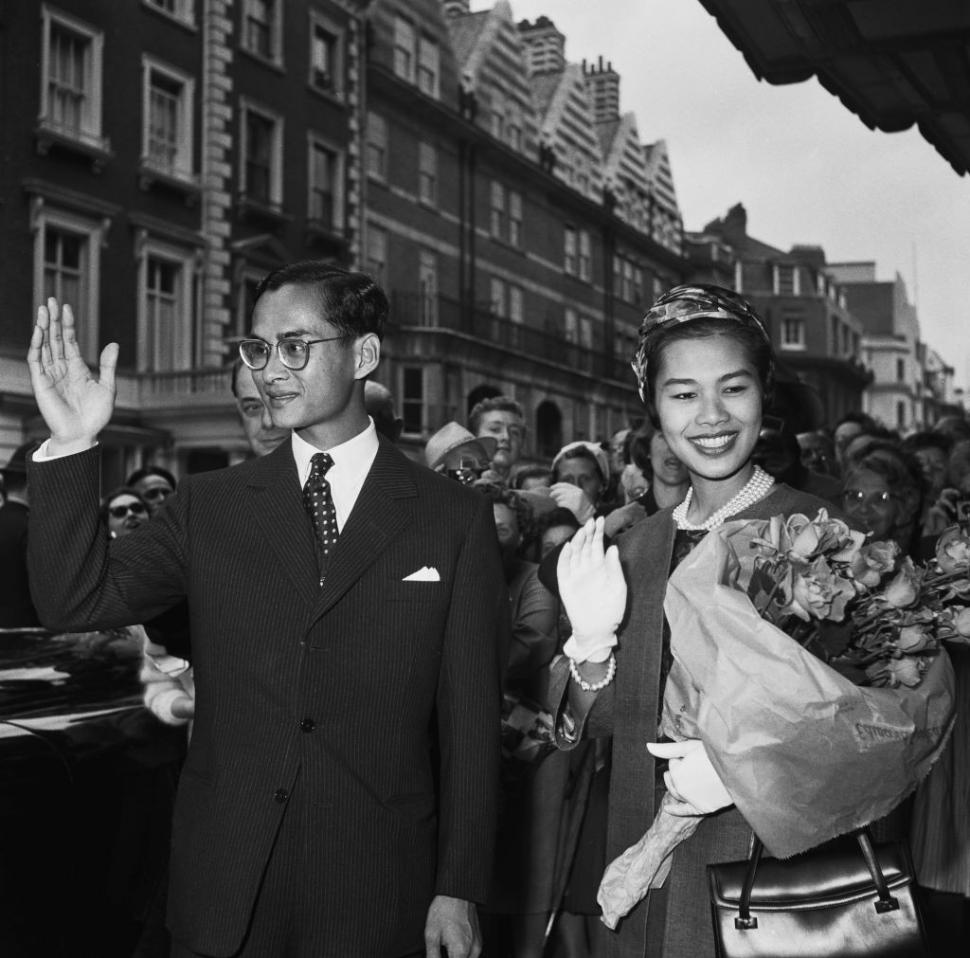 Regina Mamă a Thailandei, cunoscută ca "Jackie Kennedy a Asiei", a murit la vârsta de 93 de ani  1018264