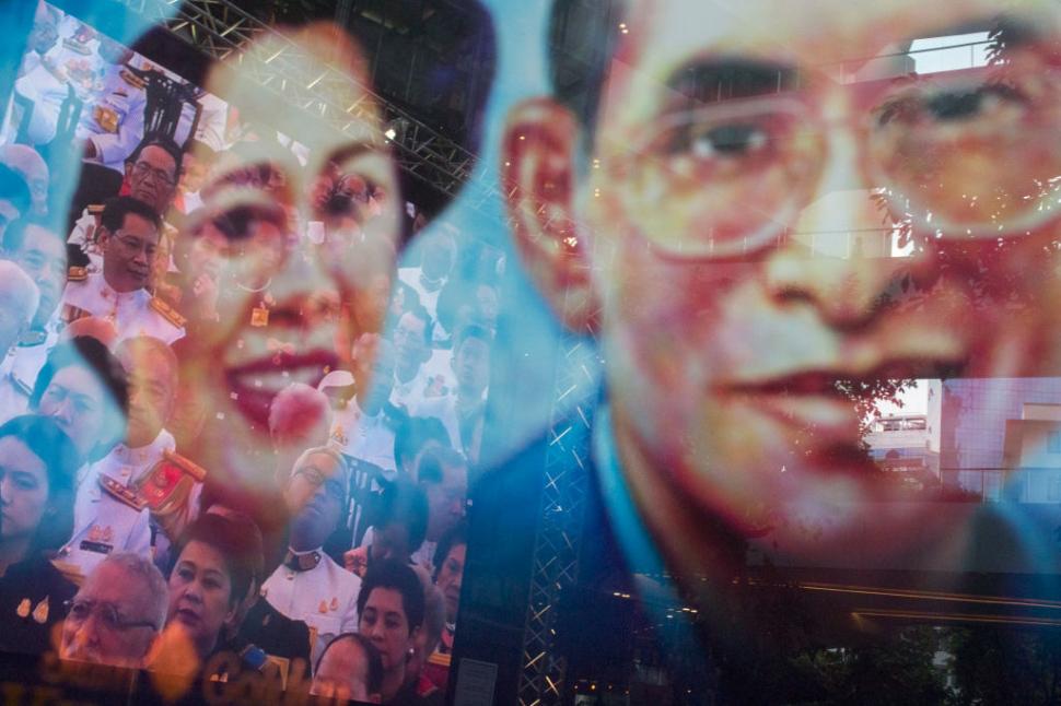 Regina Mamă a Thailandei, cunoscută ca "Jackie Kennedy a Asiei", a murit la vârsta de 93 de ani  1018271