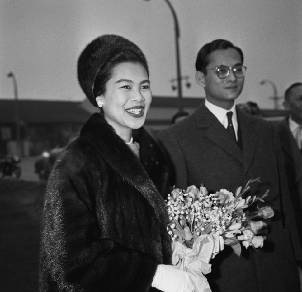 Regina Mamă a Thailandei, cunoscută ca "Jackie Kennedy a Asiei", a murit la vârsta de 93 de ani  1018272