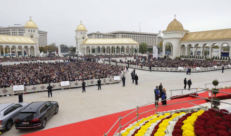 Ce nu s-a văzut la televizor la Sfințirea Catedralei Naționale. Imagini inedite 1018381