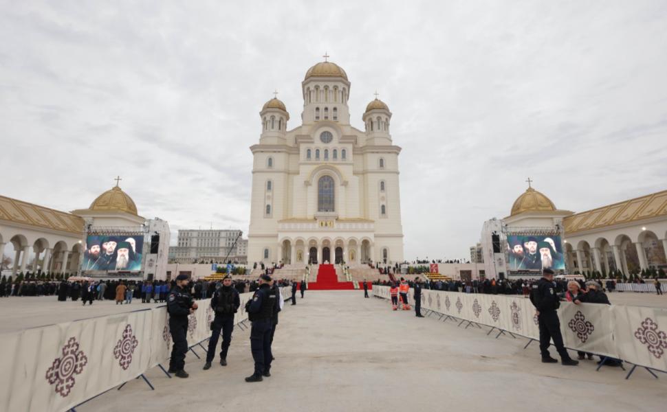 Ce nu s-a văzut la televizor la Sfințirea Catedralei Naționale. Imagini inedite 1018424