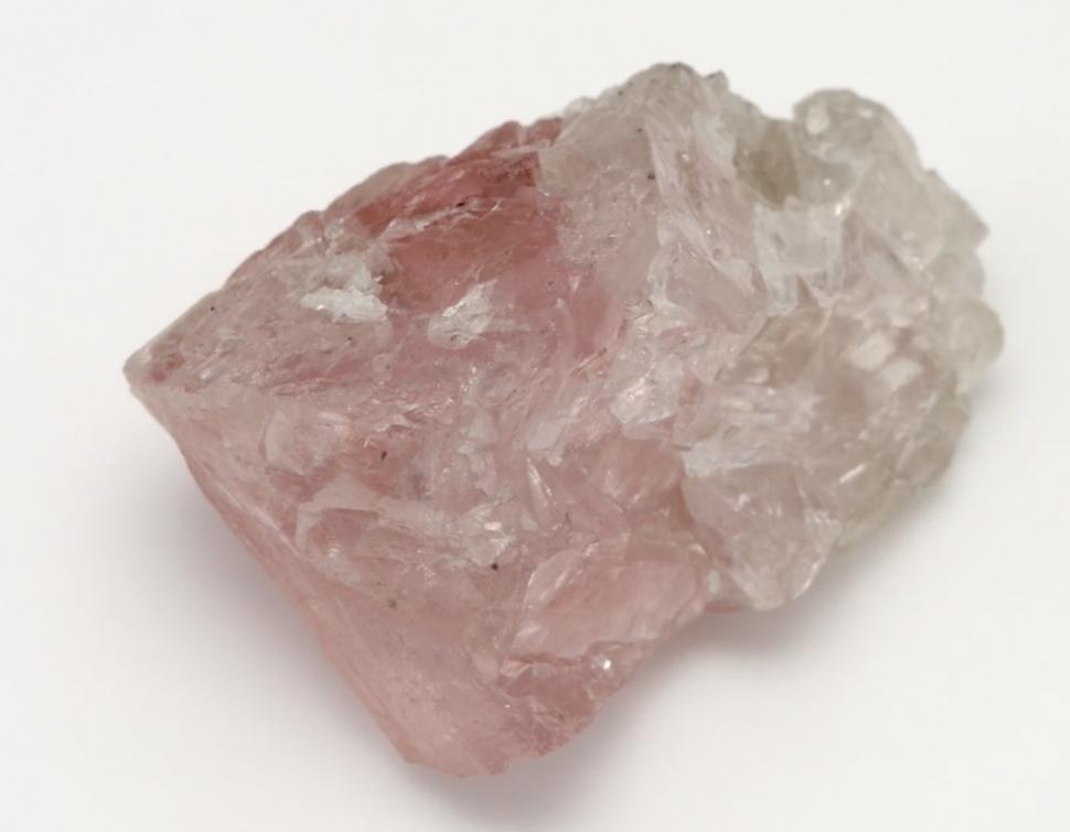 Un diamant brut rar, bicolor, cu o greutate „uluitoare”, a fost descoperit într-o mină din Botswana: Cum arată piatra pe jumătate roz 1018151