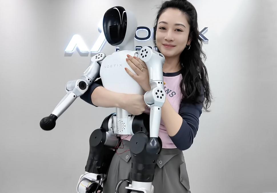 Cum arată și cât costă cel mai ieftin robot umanoid din lume: Îl cheamă Bumi și are dimensiunile unui copil 1018711