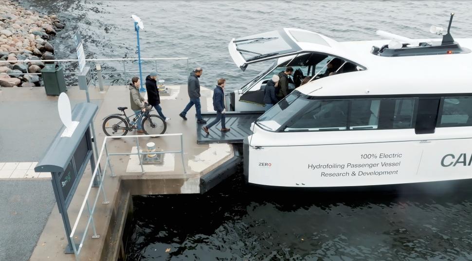 Cum funcționează şi cât de performant e feribotul electric care se ridică deasupra apei. Va fi folosit în Europa, SUA sau India 1018616