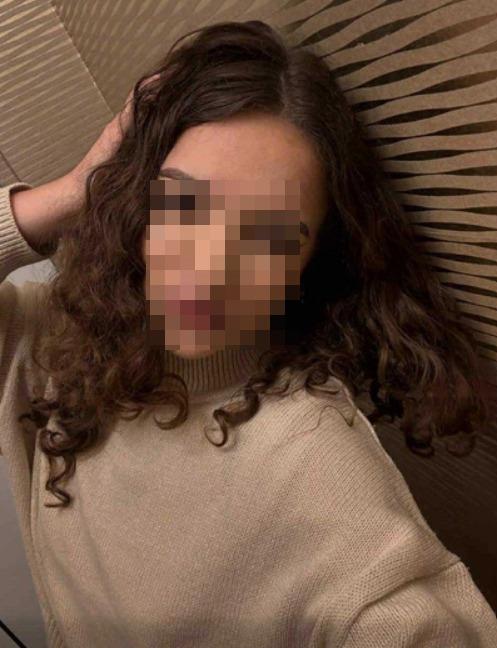 Niște elevi din Iași și-au găsit profesoara pe videochat. Au făcut capturi indecente cu ea și le-au distribuit la tot liceul 1018697