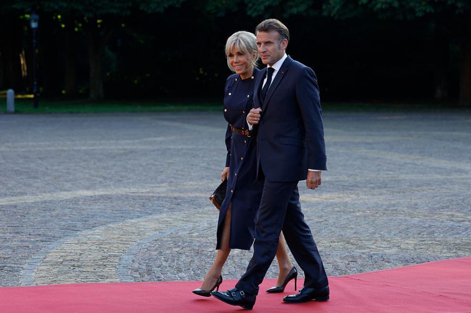 Zece persoane au ajuns în faţa instanţei, la Paris, pentru hărțuirea online a lui Brigitte Macron. Câţi ani riscă să stea după gratii 1018824