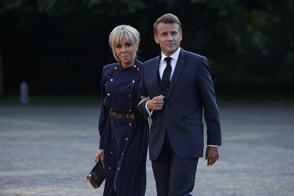 Zece persoane au ajuns în faţa instanţei, la Paris, pentru hărțuirea online a lui Brigitte Macron. Câţi ani riscă să stea după gratii 1018825