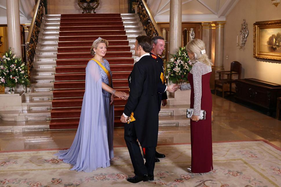 Zece persoane au ajuns în faţa instanţei, la Paris, pentru hărțuirea online a lui Brigitte Macron. Câţi ani riscă să stea după gratii 1018832