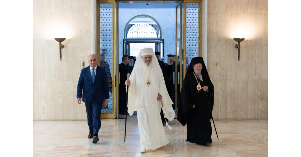 Ilie Bolojan s-a întâlnit la Palatul Victoria cu Patriarhul Ecumenic Bartolomeu I și Patriarhul Daniel: “O mare bucurie creştinească” 1019148