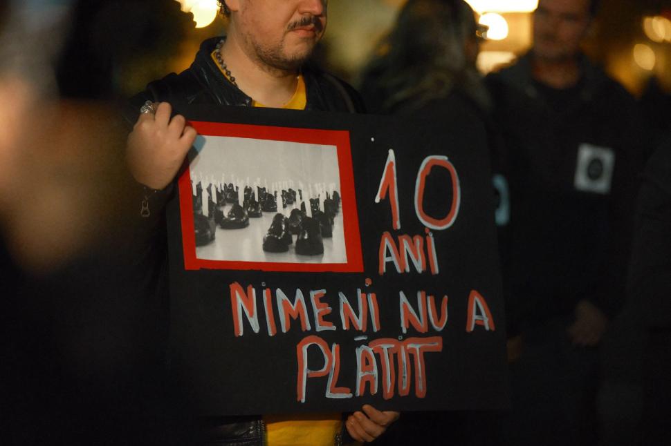 Imagini emoţionante de la marşul din Capitală dedicat victimelor de la Colectiv 1019860