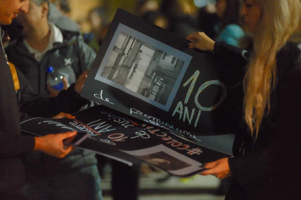 Imagini emoţionante de la marşul din Capitală dedicat victimelor de la Colectiv 1019870