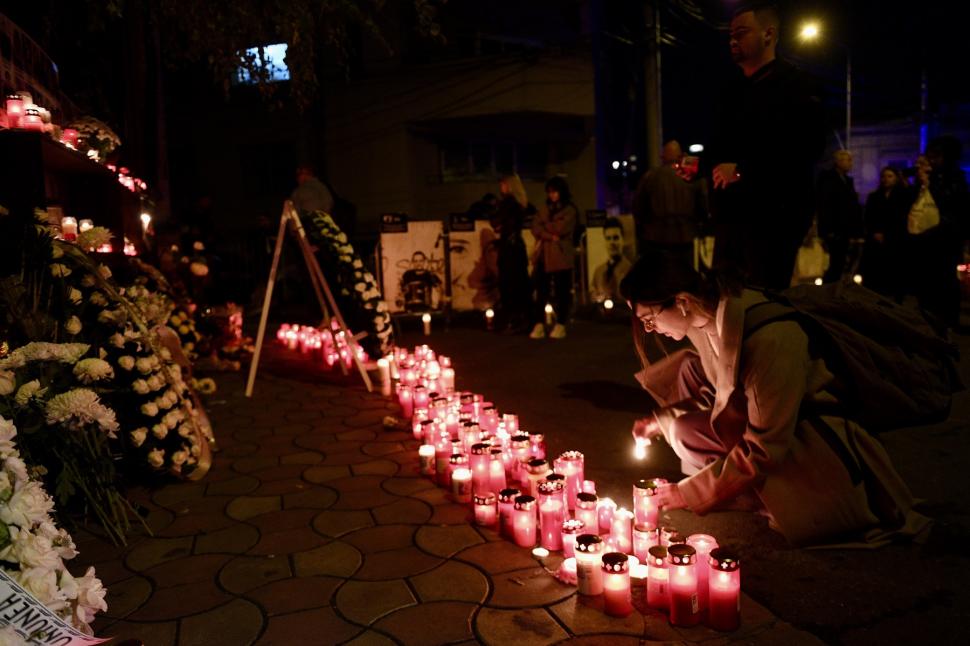 Imagini emoţionante de la marşul din Capitală dedicat victimelor de la Colectiv 1019881