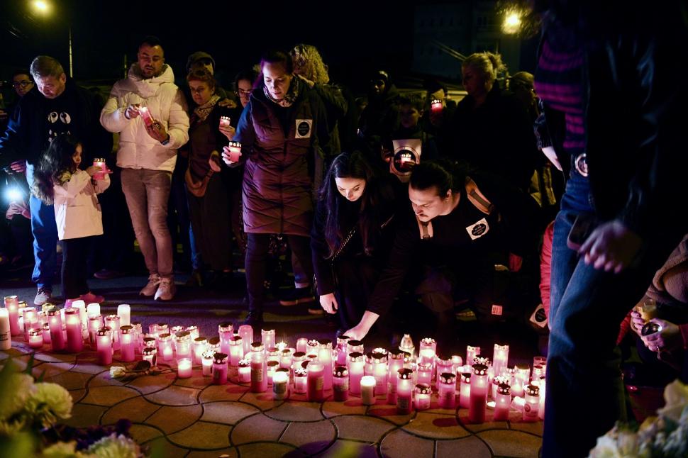 Imagini emoţionante de la marşul din Capitală dedicat victimelor de la Colectiv 1019882