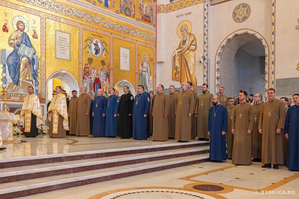 Patriarhia dezminte că ar fi închis Catedrala Națională pentru o slujbă cu Ionuț Moșteanu și generalii la ora 5 dimineața 1019735