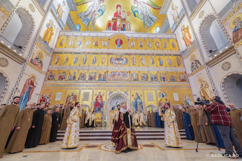 Patriarhia dezminte că ar fi închis Catedrala Națională pentru o slujbă cu Ionuț Moșteanu și generalii la ora 5 dimineața 1019736