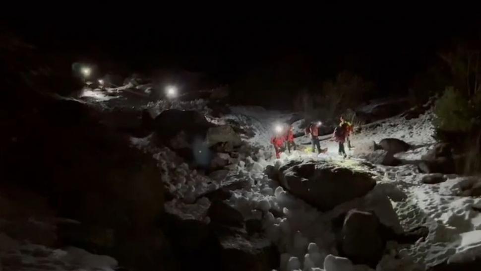 Băiatul de 17 ani, rămas blocat pe vârful Omu după ce a căzut și s-a rănit la coloană, a fost recuperat de salvamontiști 1019876