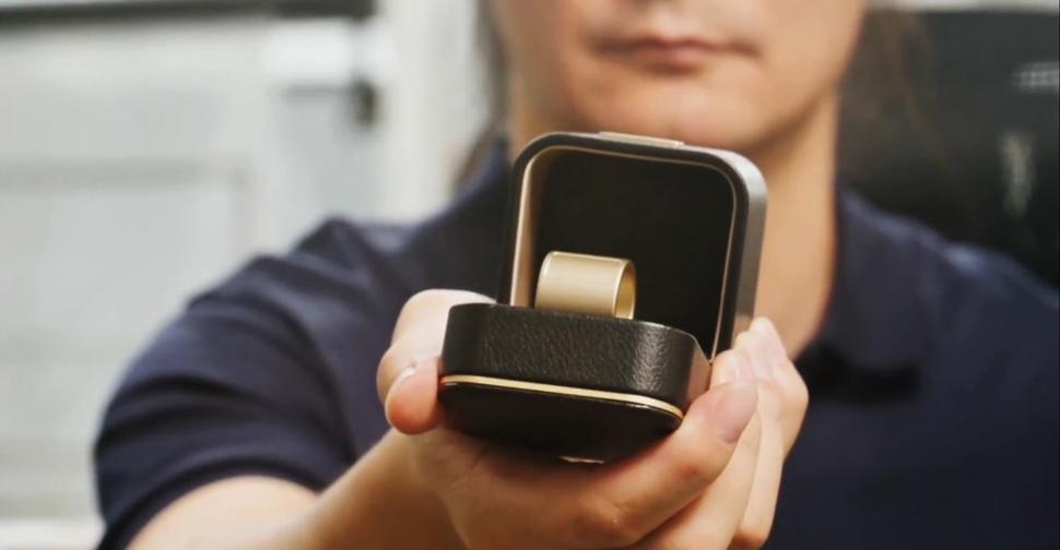 A apărut inelul high-tech care înlocuiește mouse-ul: Cum funcționează și cât costă accesoriul care seamănă cu o bijuterie 1019938