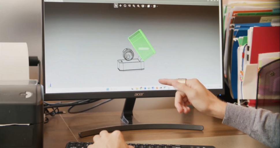 A apărut inelul high-tech care înlocuiește mouse-ul: Cum funcționează și cât costă accesoriul care seamănă cu o bijuterie 1019939