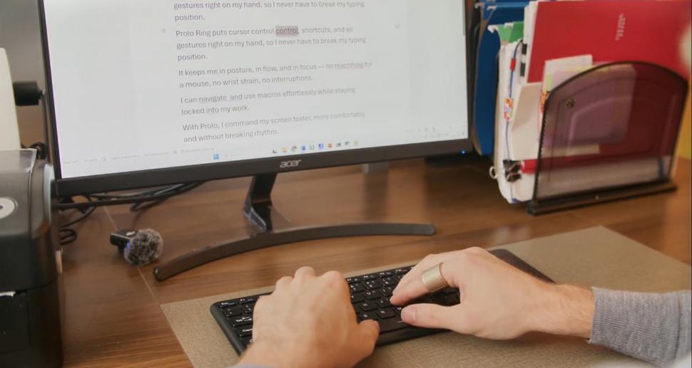 A apărut inelul high-tech care înlocuiește mouse-ul: Cum funcționează și cât costă accesoriul care seamănă cu o bijuterie 1019940