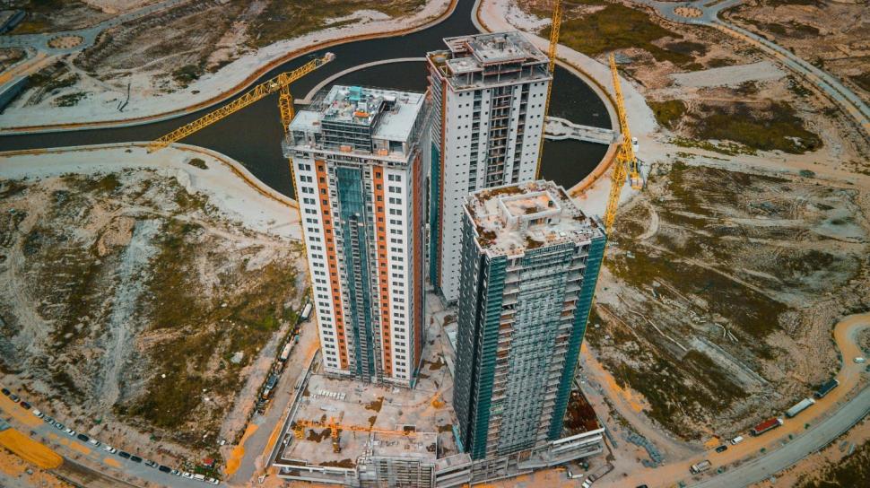 Mega-orașul construit pe o insulă artificială din ocean e 80% gata. Cum arată acum vs. viitorul Eko Atlantic, numit „Dubaiul Africii” 1020069